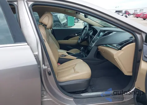 2013 Hyundai Azera z USA, uszkodzony, nr VIN KMHFG4JG8DA226548